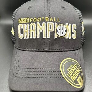 OFFICIAL 2019 College National Champions Football LSU Tigers Locker Room Hat Cap